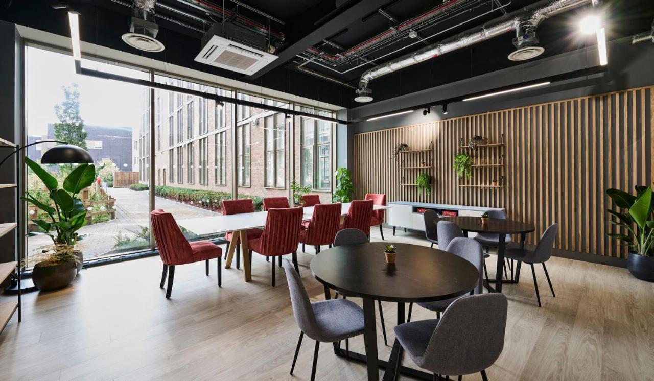 For Students Only The Oaks In Coventry 아파트 외부 사진
