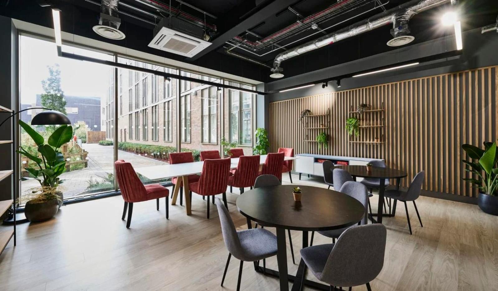 For Students Only The Oaks In Coventry 아파트 외부 사진